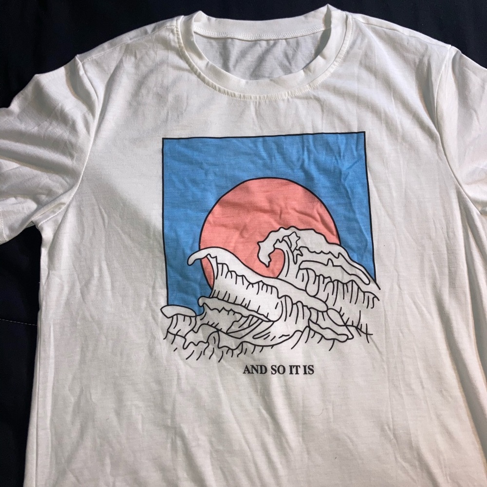 tshirt - Picture 2 of 2